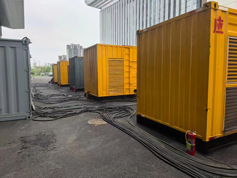 开福不同季节柴油发电机组保养有哪些注意事项?