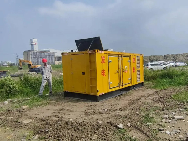 开福200KW柴油发电机机组每小时的油耗量受哪些因素影响？